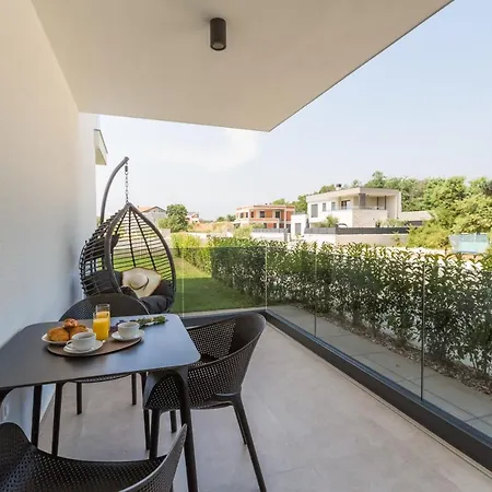 New 2023 Valla Premium Apartman Funtana